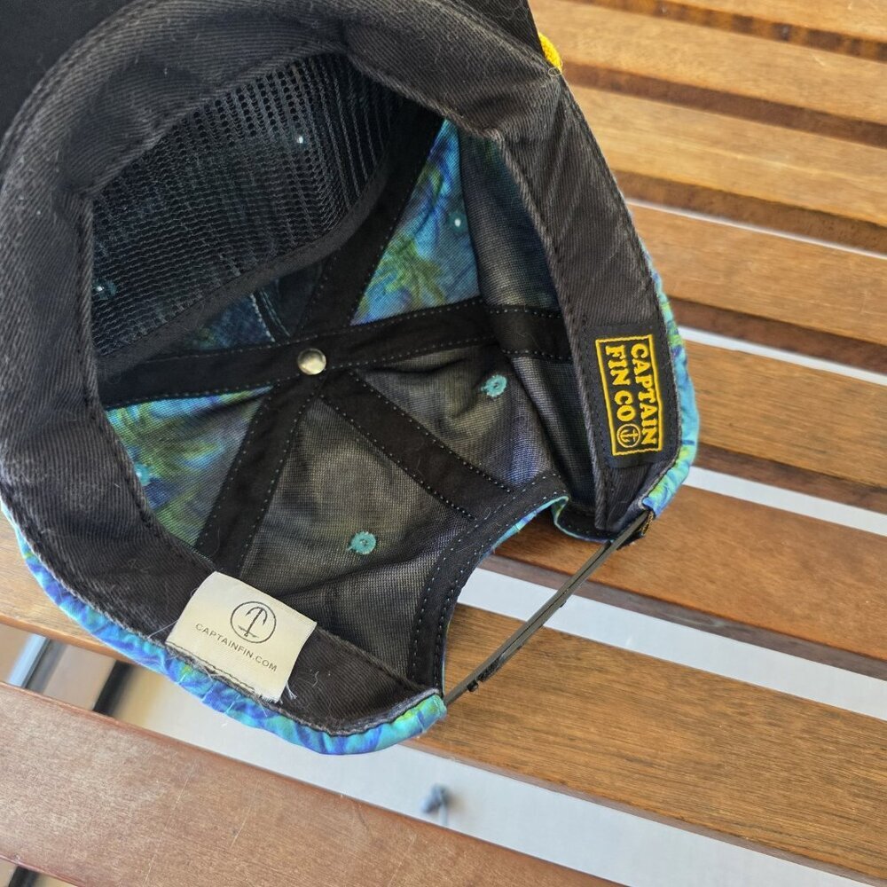 Captain Fin Fresh Catch Trucker Hat Blue Green Palm Trees Snapback Trucker - Picture 2 of 8